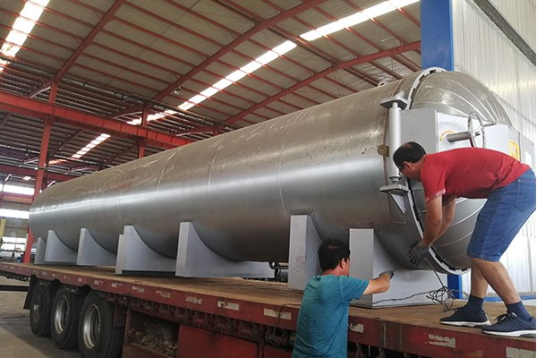 電蒸汽硫化罐發貨